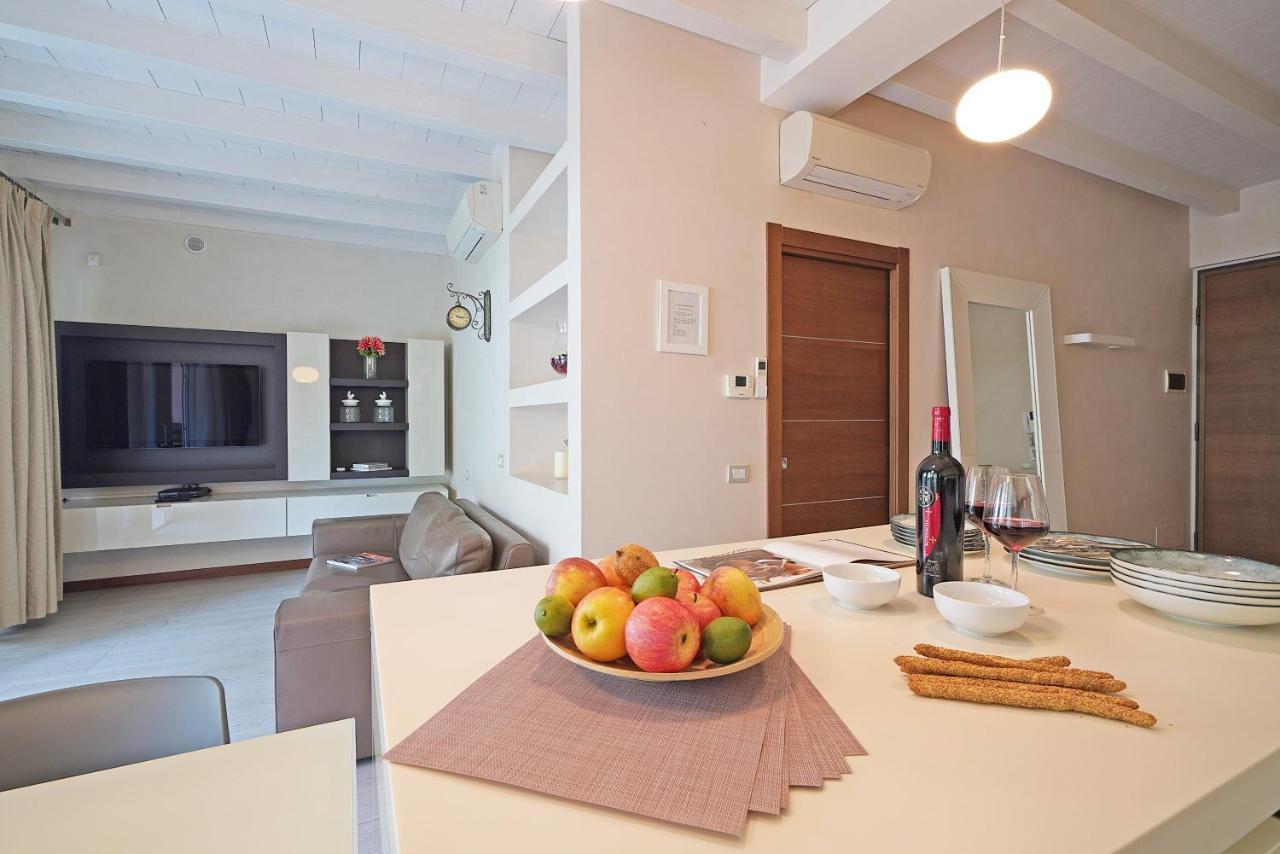 Giulia Luxury Apartment Sirmione Eksteriør billede